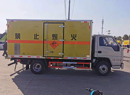 澧县爆破器材运输车工人安全操作规范与智能技术保障