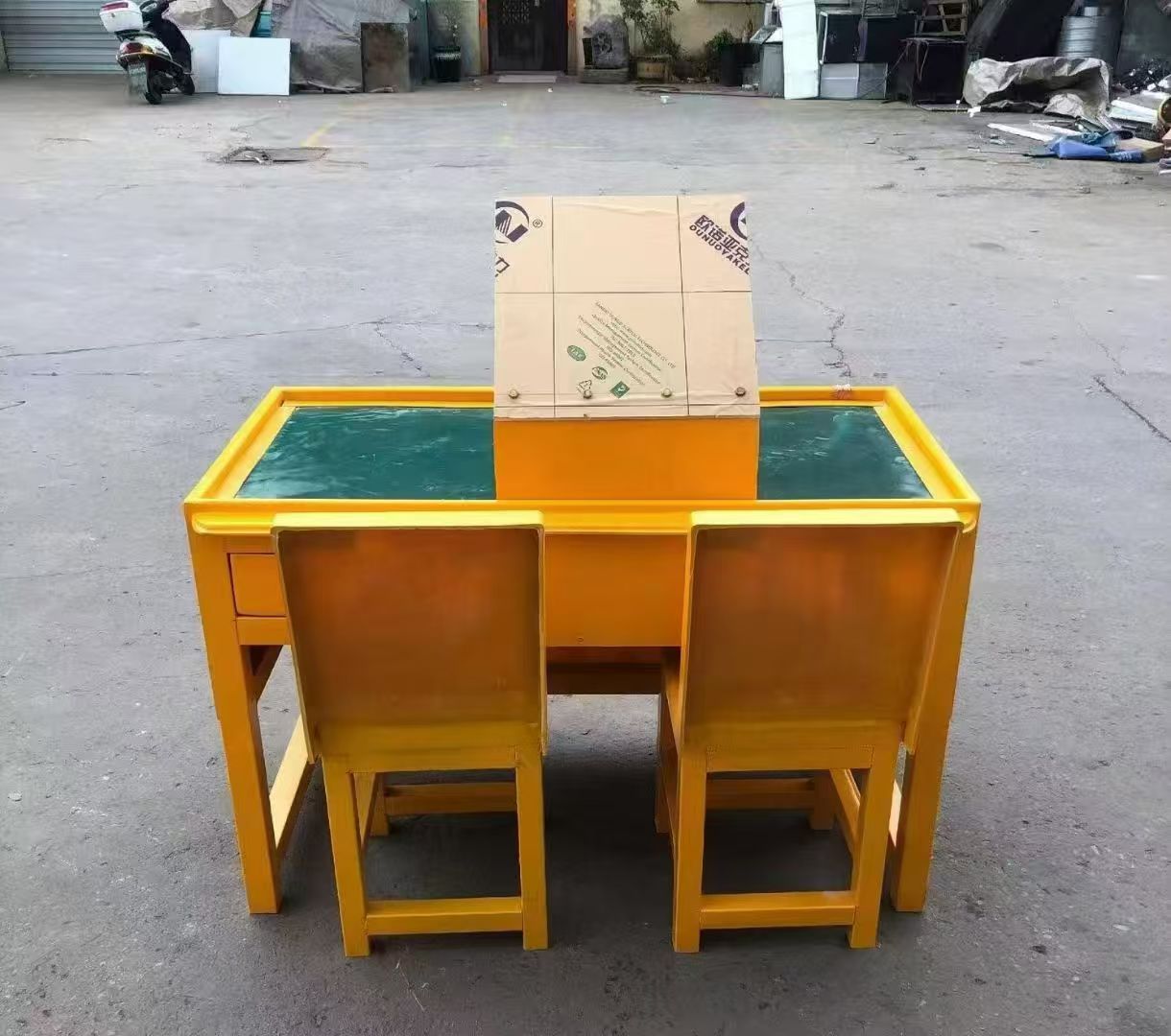 澧县防静电导通桌井下煤矿火工品发放桌：危险品流转的安全守护者